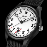 IWC万国表推出全新飞行员”黑桃A“特别版腕表，全夜光白色表盘耀目登场
